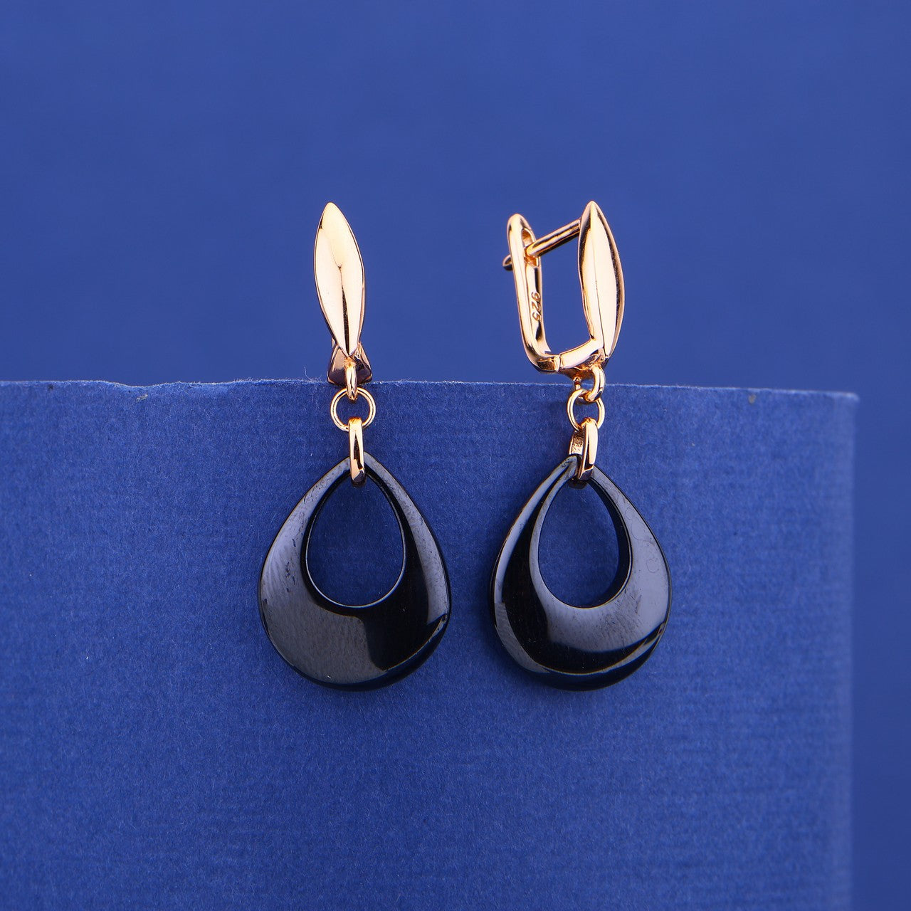 Pure Elegance--Rose Silver Ceramic Set