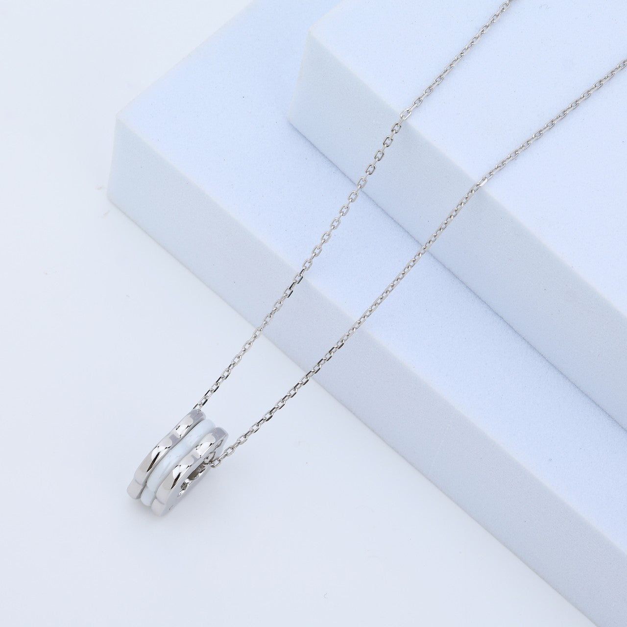 925 Sterling Silver Quatrefoil Open Pendant Necklace