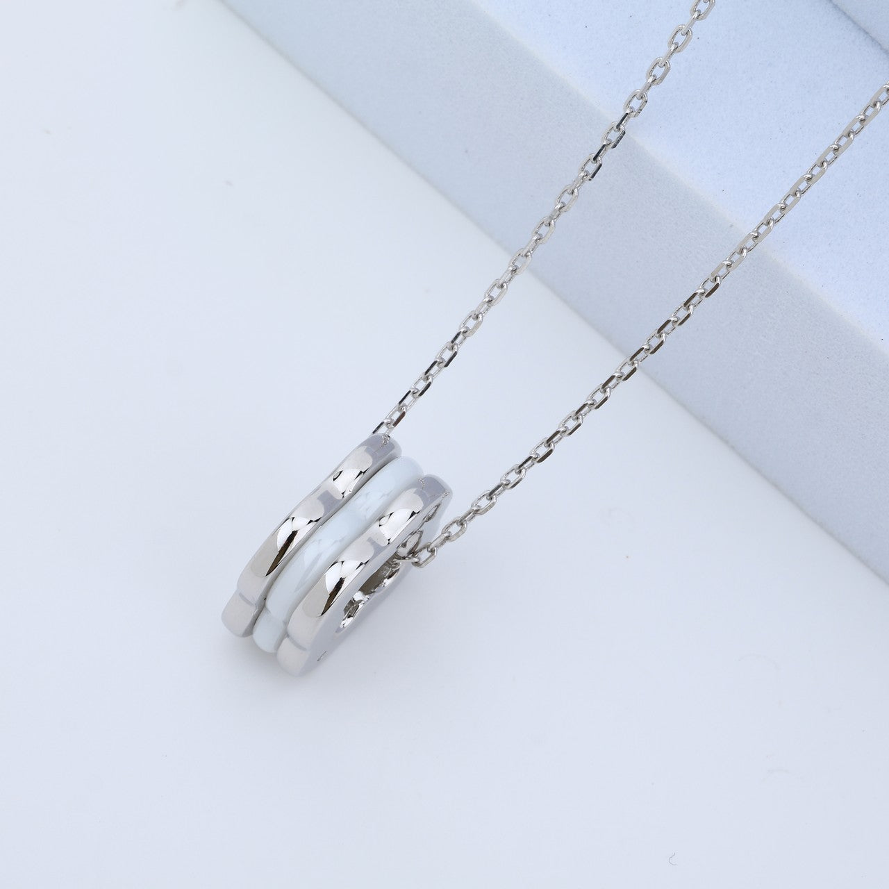 925 Sterling Silver Quatrefoil Open Pendant Necklace