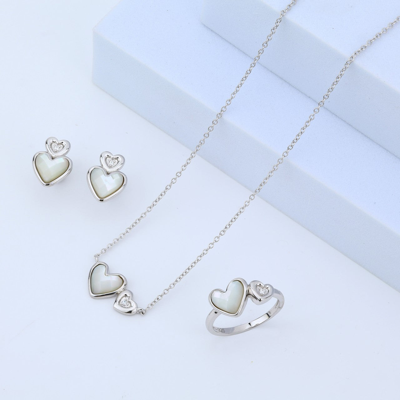 925 Sterling Silver Heart Set with Mother of Pearl – Earrings, Ring & Necklace