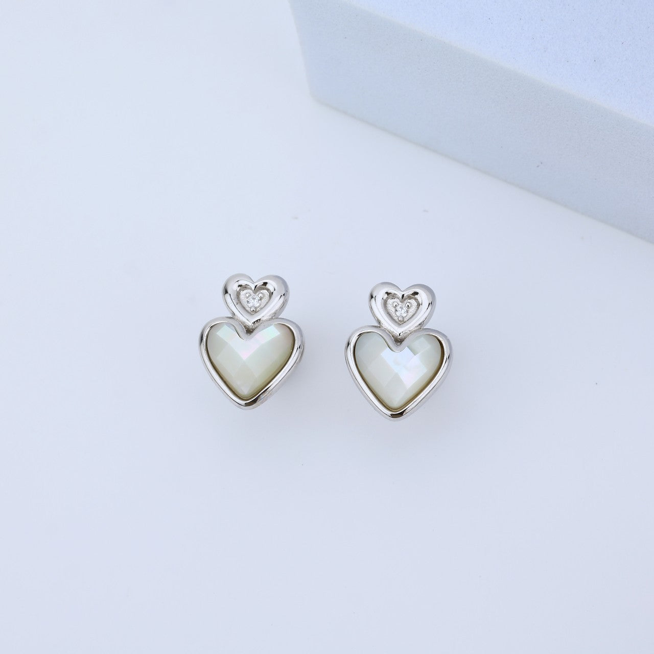 925 Sterling Silver Heart Set with Mother of Pearl – Earrings, Ring & Necklace