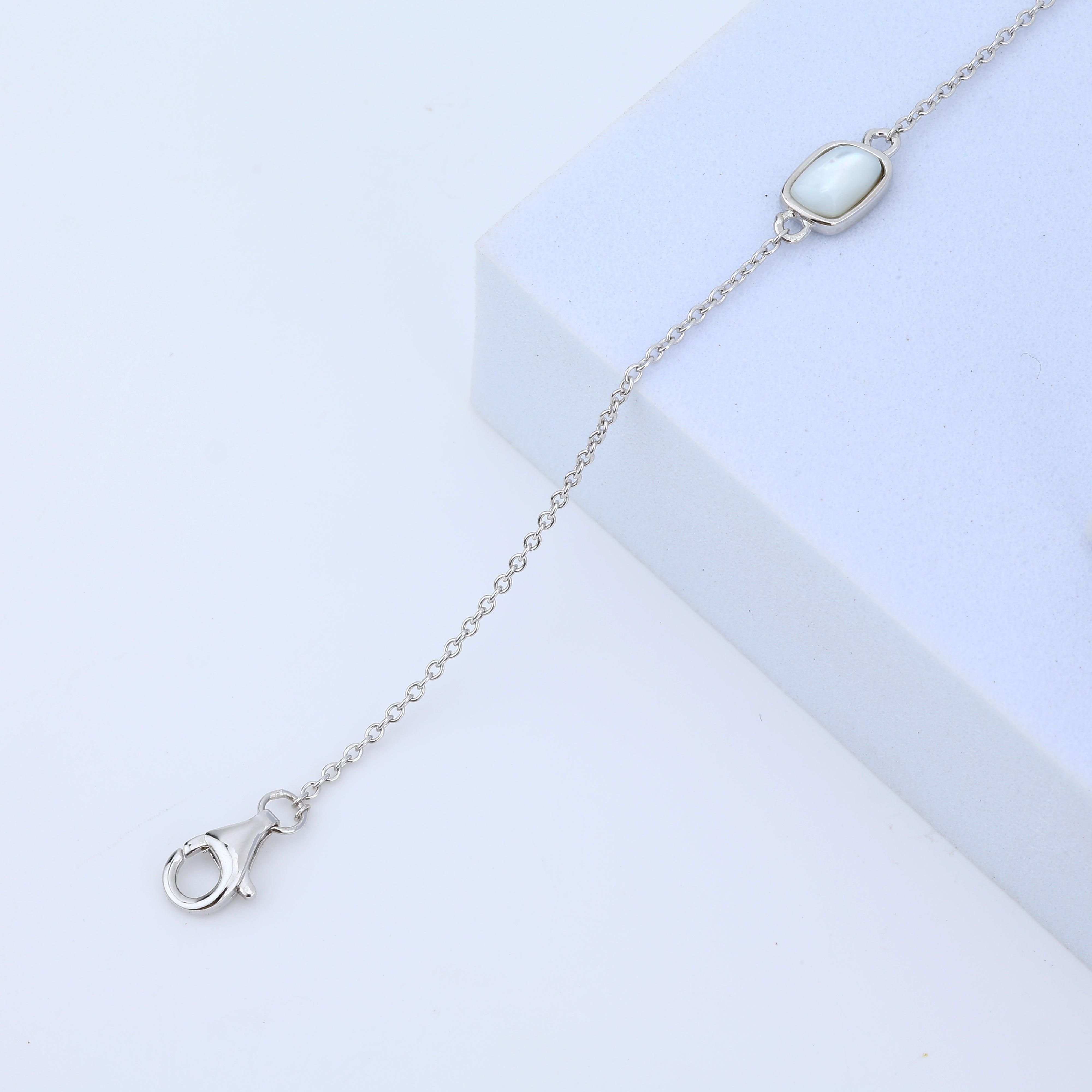 Luna Oval Mother Of Pearl 925 Silver Bracelet