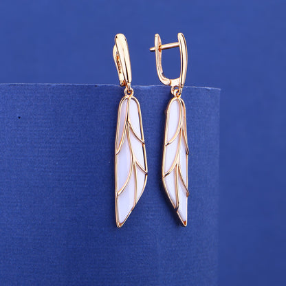 Elegant Feather Design Rose Silver Ceramic Set