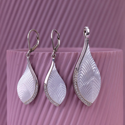 92.5 Silver Mother Of Pearl Pendant & Earrings Set | Leaf Design