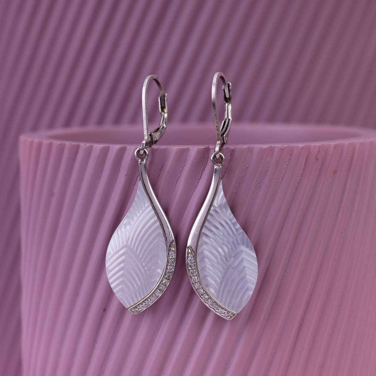 92.5 Silver Mother Of Pearl Pendant & Earrings Set | Leaf Design