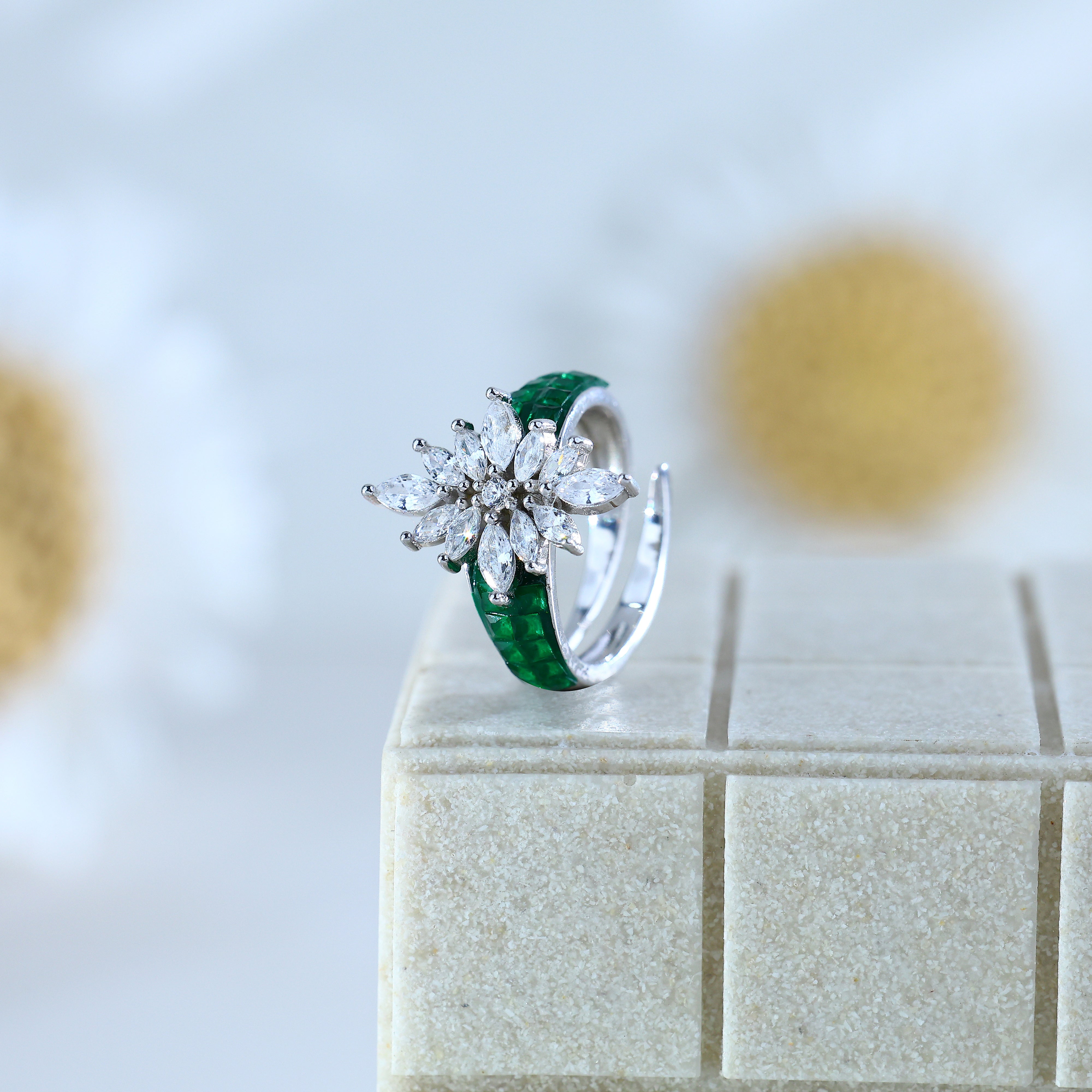 Green Royale Sparkling Flower Silver Ring