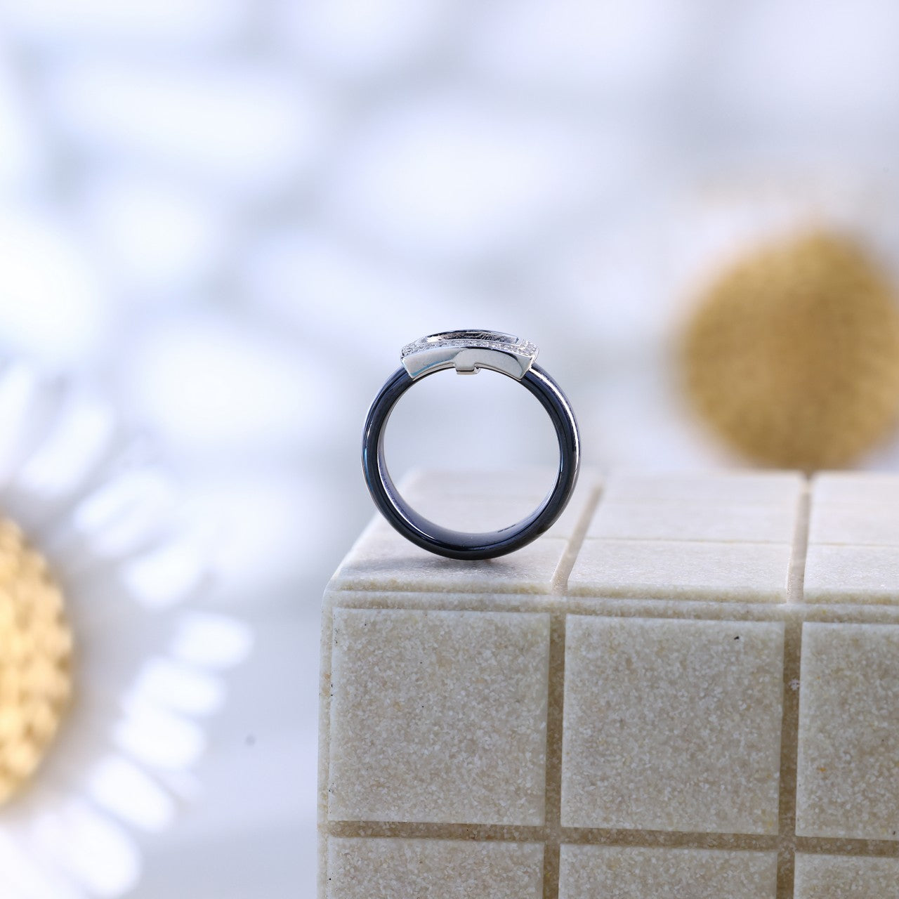 Silver Square Dimond Ceramic Ring