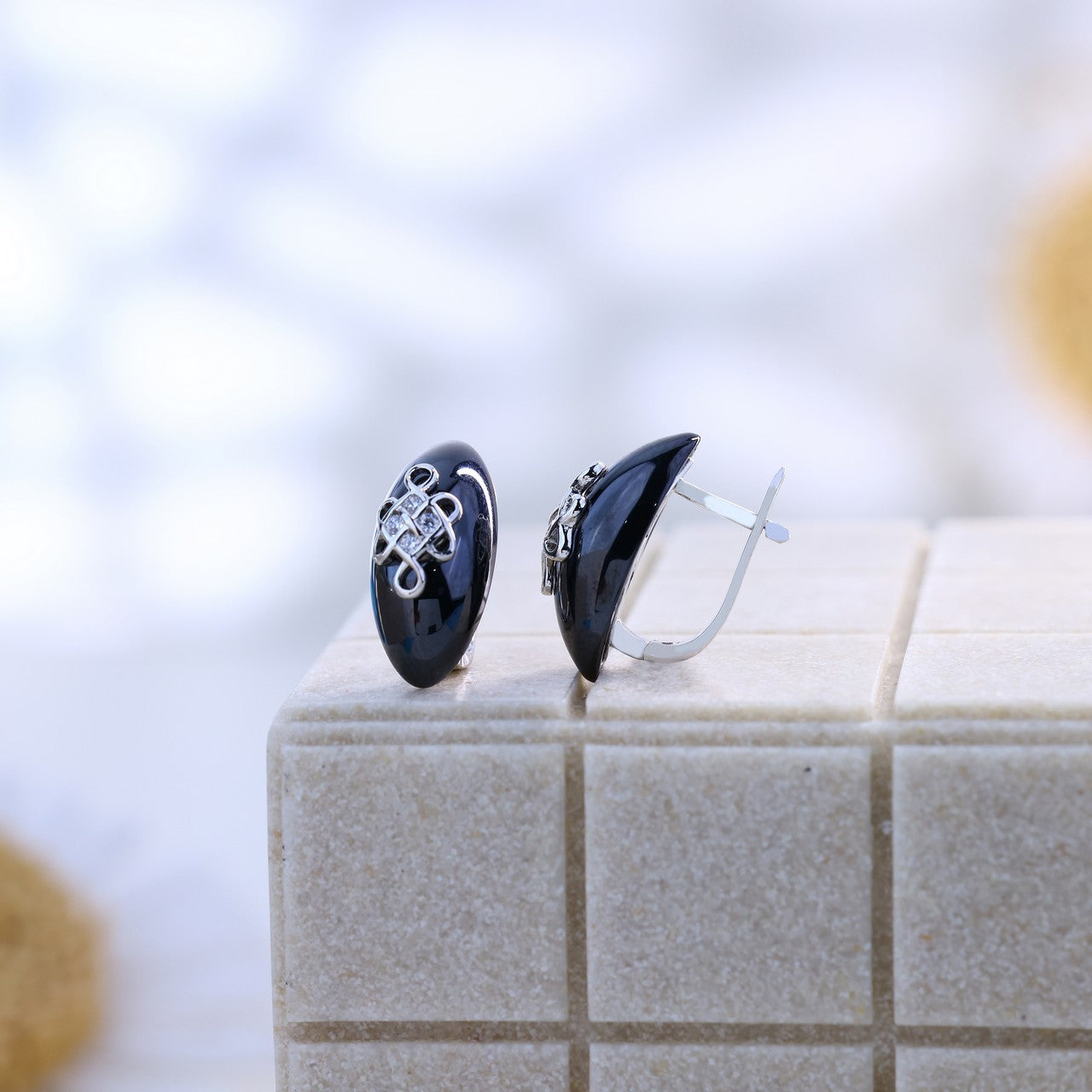 Modern Muse Black Ceramic Silver Set