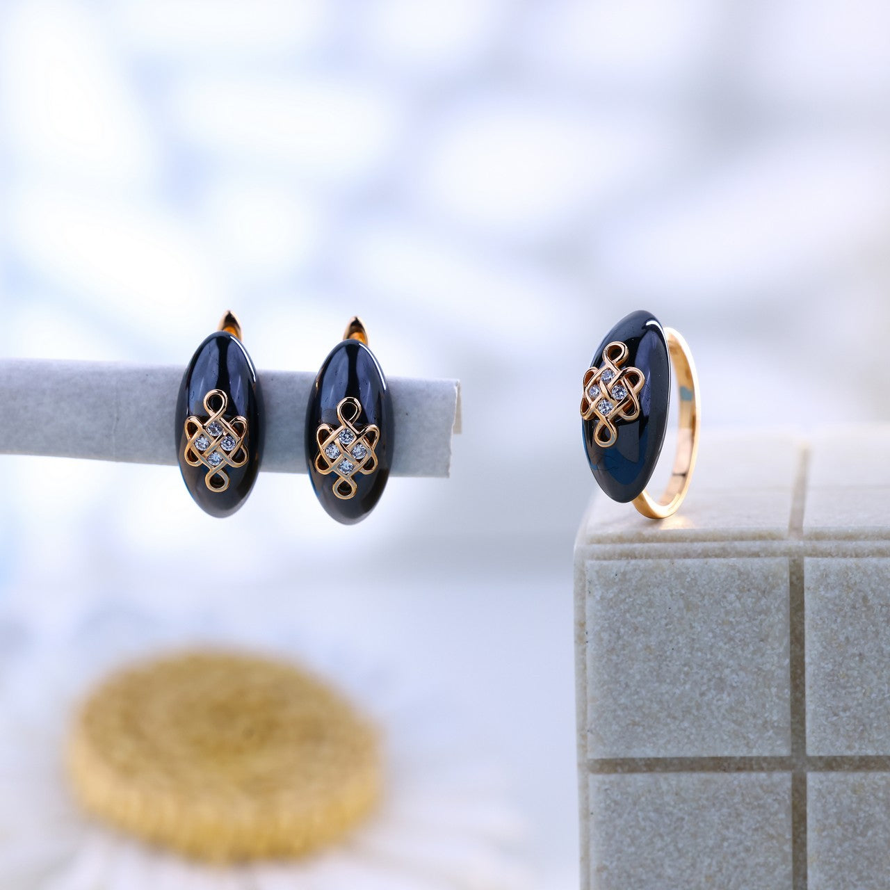 Modern Muse Black Rose Ceramic Set