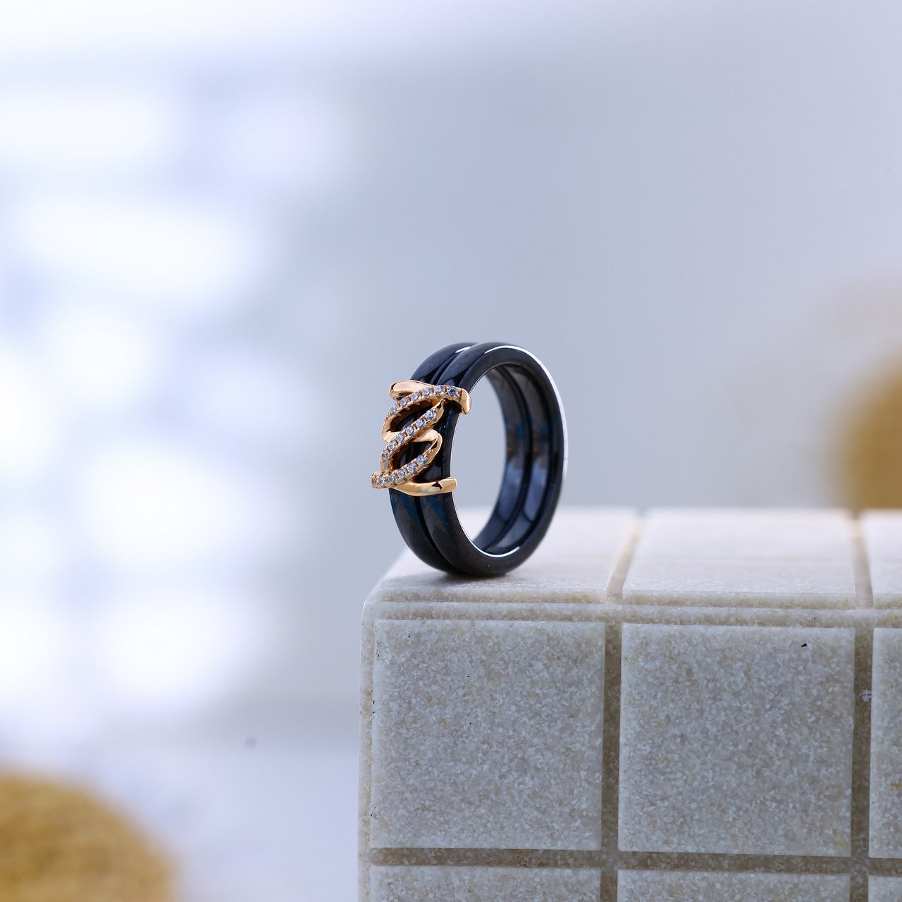 Infinity Swirl Black Rose Ceramic Set