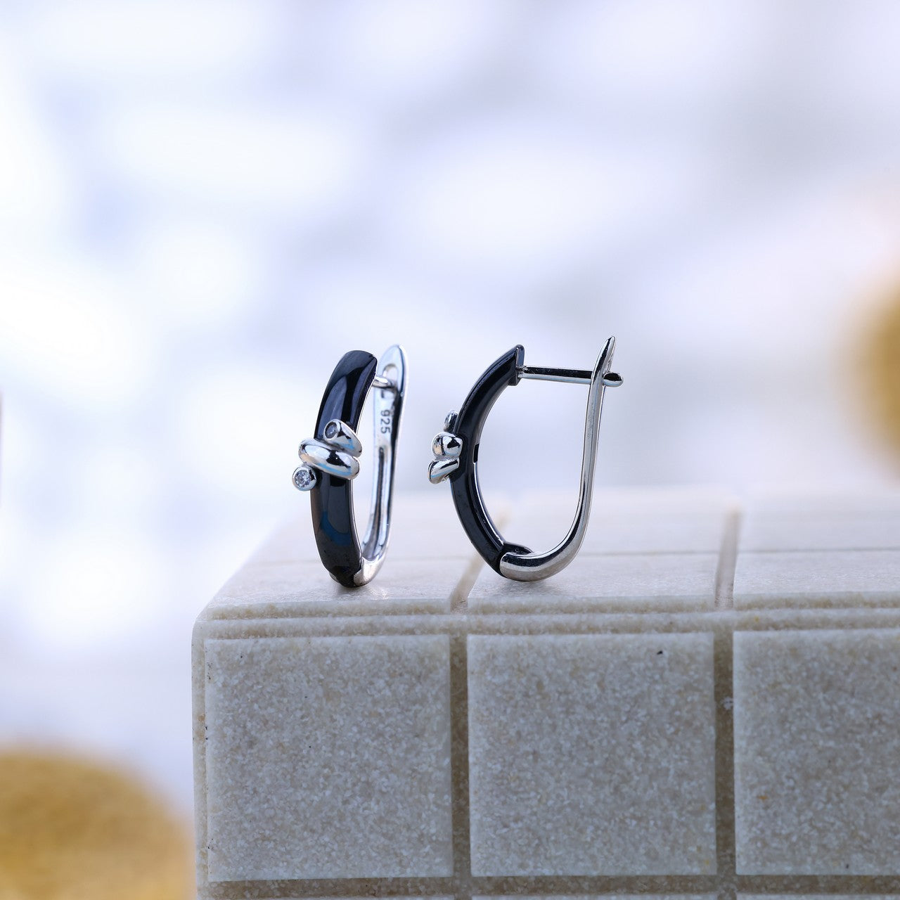 Twilight Loop Silver Ceramic Set