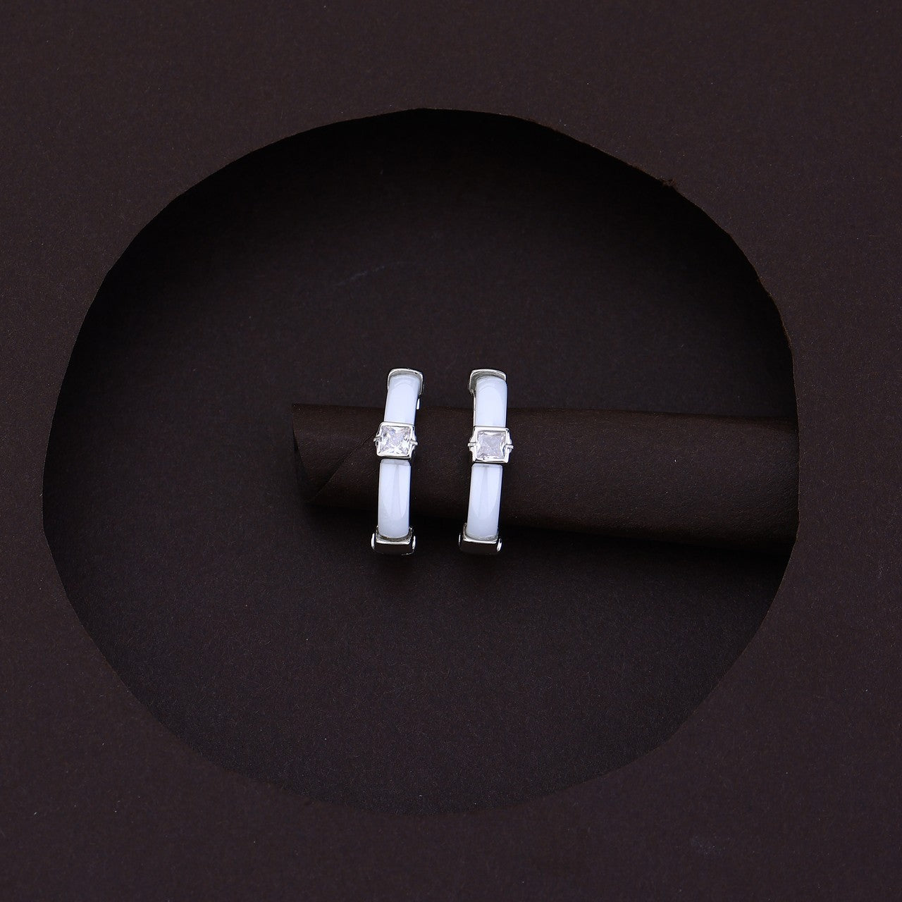 Classic Noir Solitaire White Silver Set