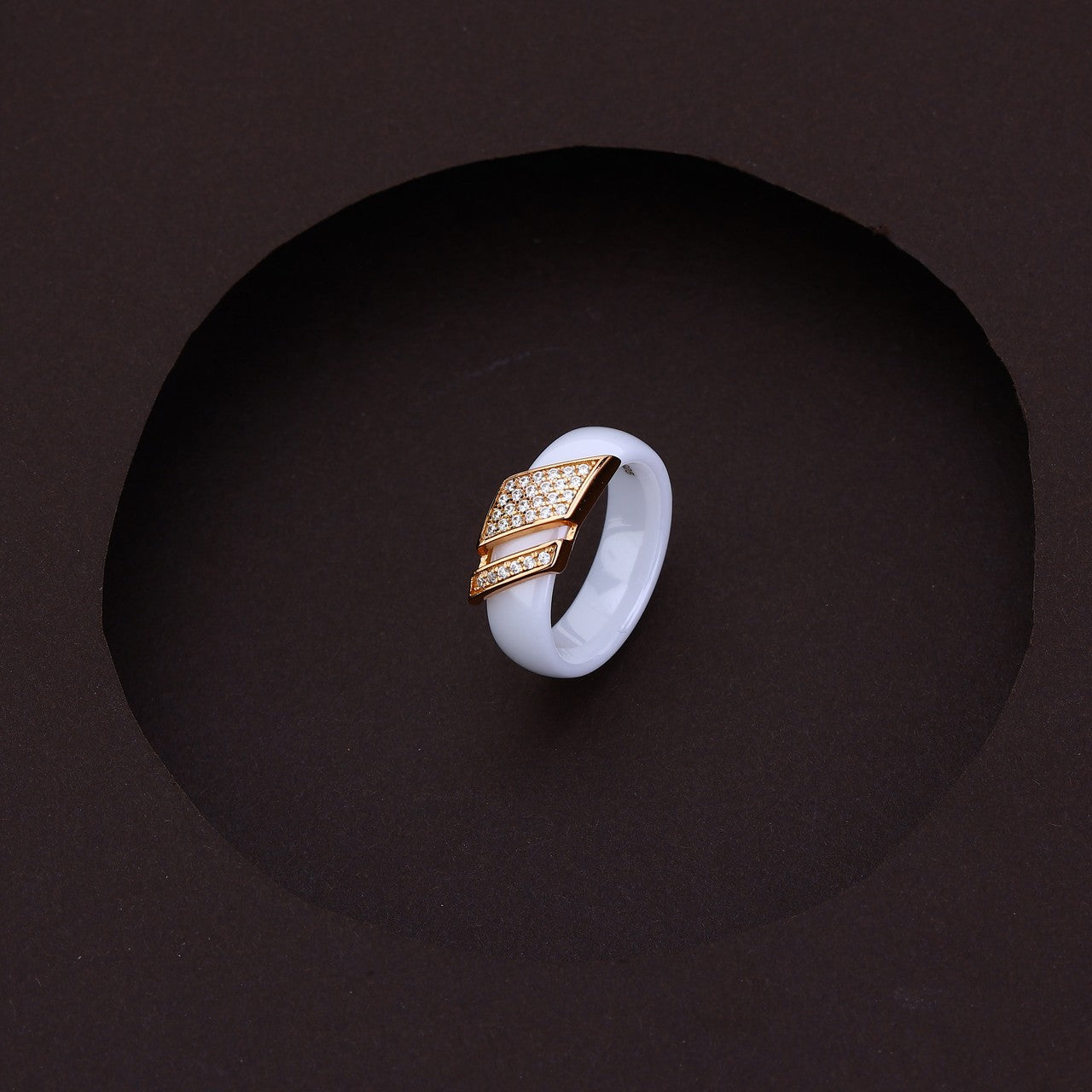 Elegant White Ceramic Ring With Rose Silver Accents