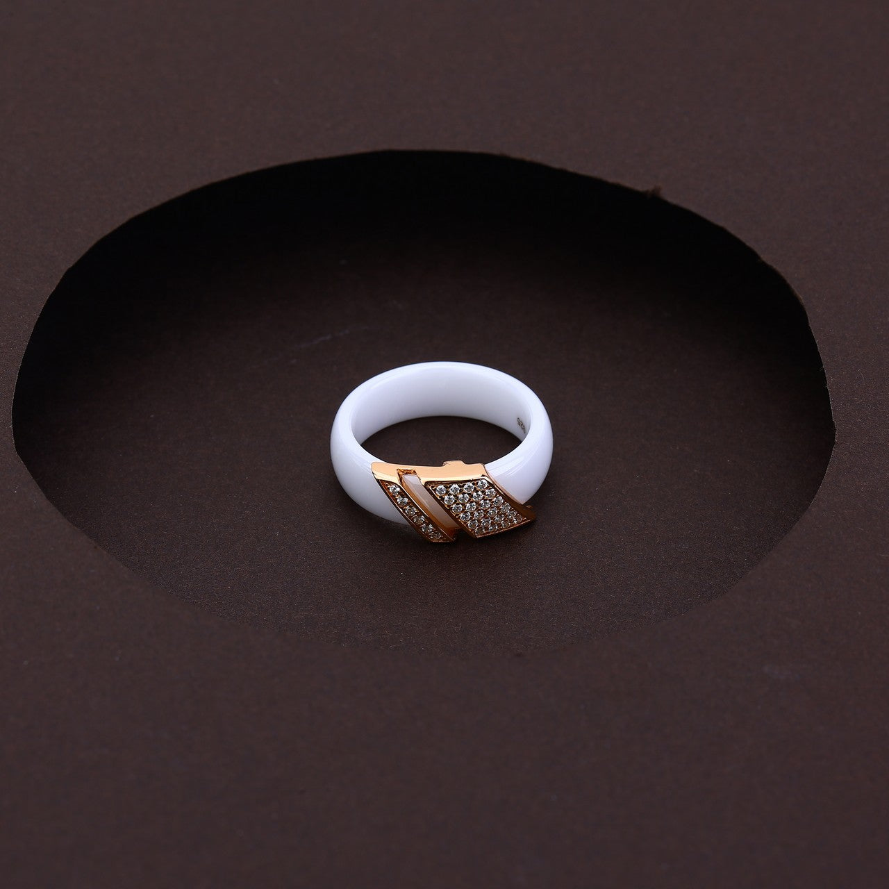 Elegant White Ceramic Ring With Rose Silver Accents