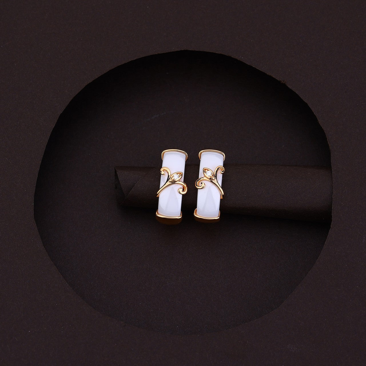 Elegant Leaf Charm White Rose Silver Set