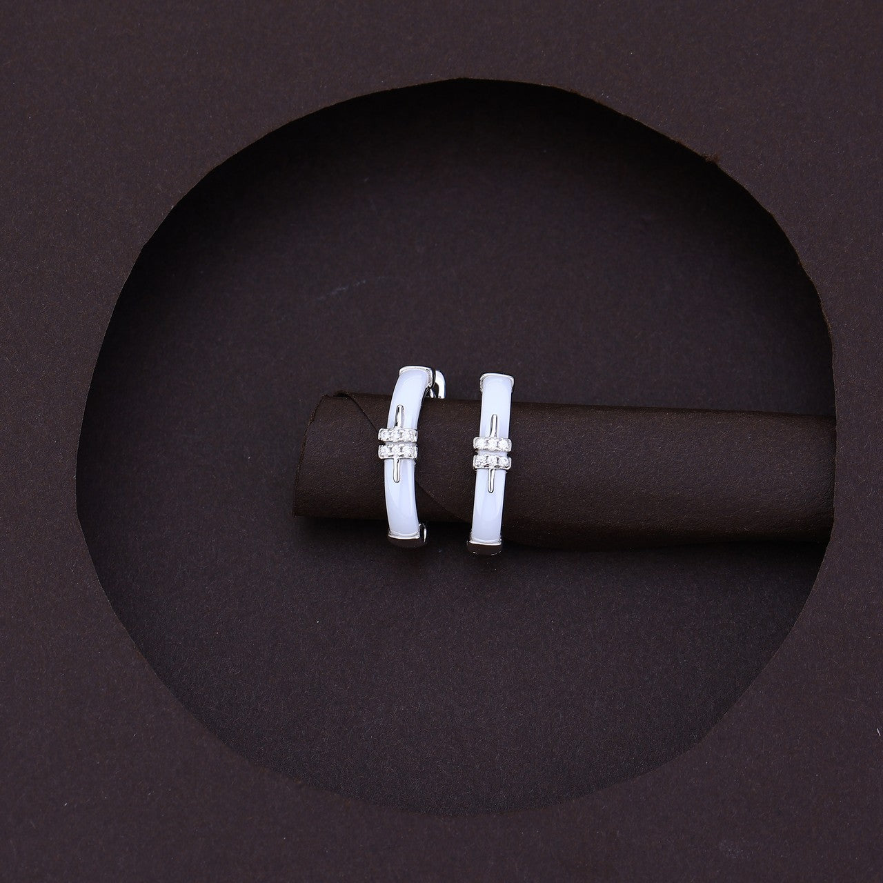 White Ceramic Arrow Silver Set