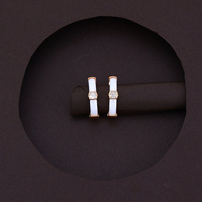 Classic Noir Solitaire White Rose Set