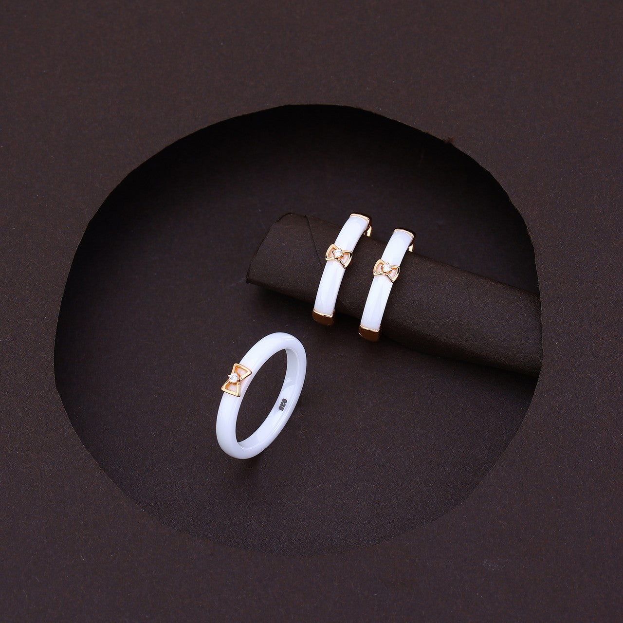 Minimal Luxe White Rose Silver Ceramic Set