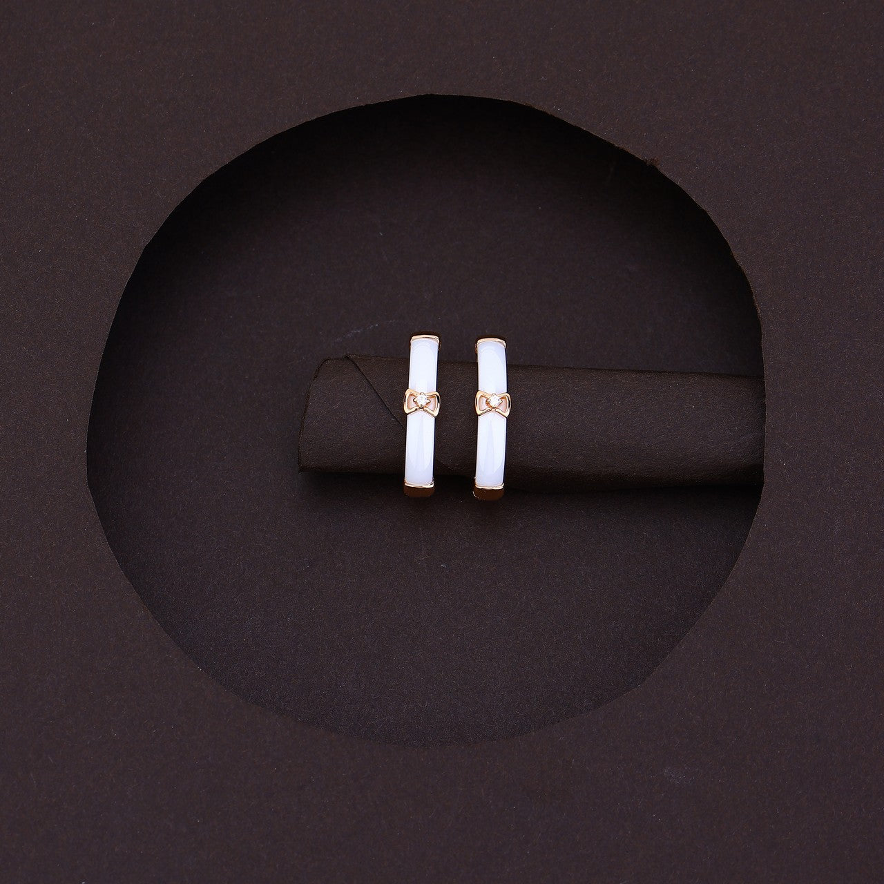 Minimal Luxe White Rose Silver Ceramic Set