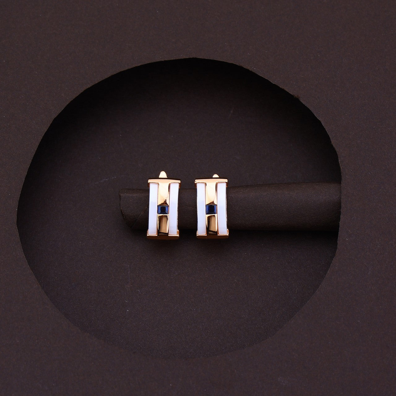 Blue Essence White Ceramic Rose Silver Set