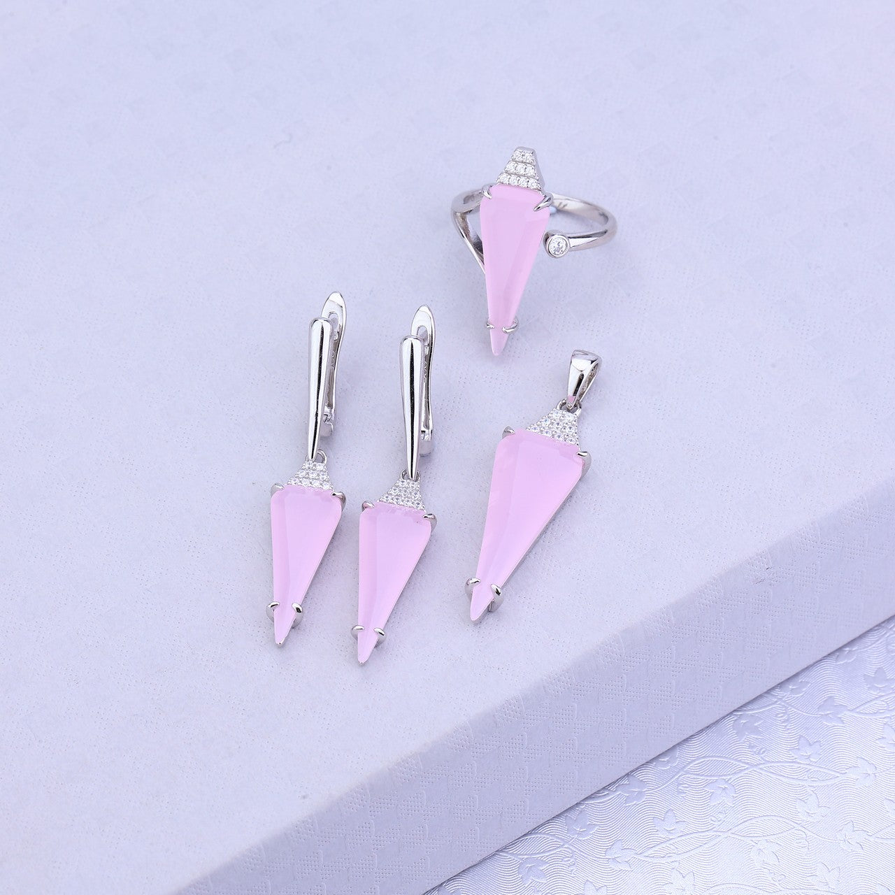 Pink Radiance Triangle Set